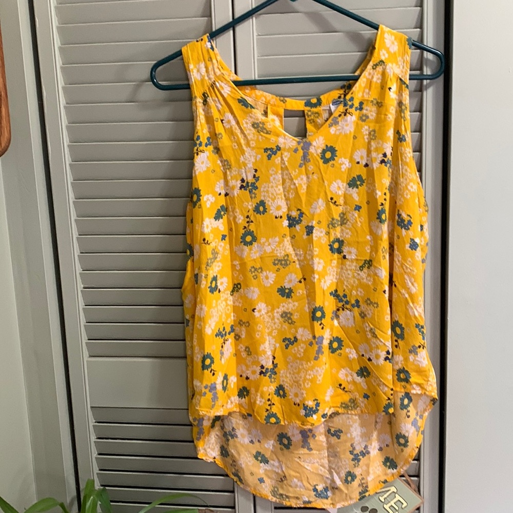 Old Navy sleeveless top